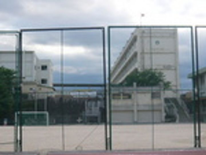 ロイヤルハイツ下田弐番館の周辺