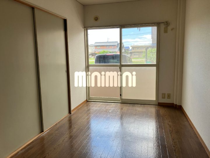 バンディアンハイツの居間