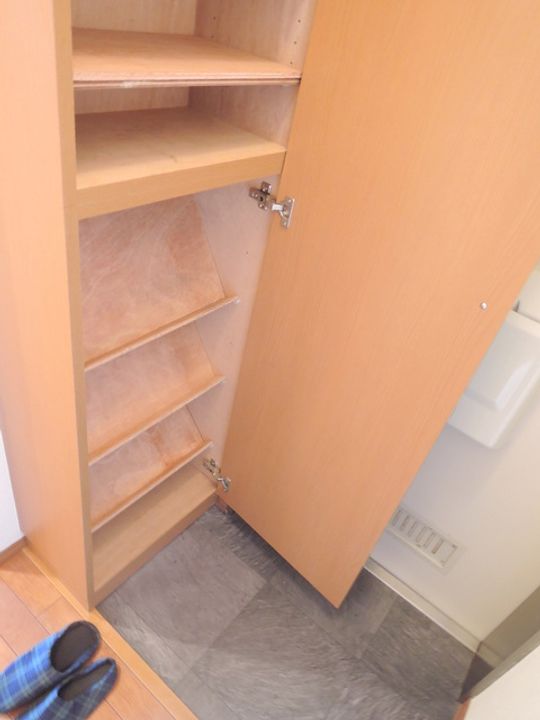 エスポワール綾瀬の玄関