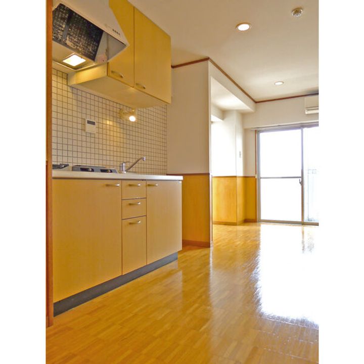 愛知県名古屋市昭和区紅梅町1(マンション)の賃貸物件の地図