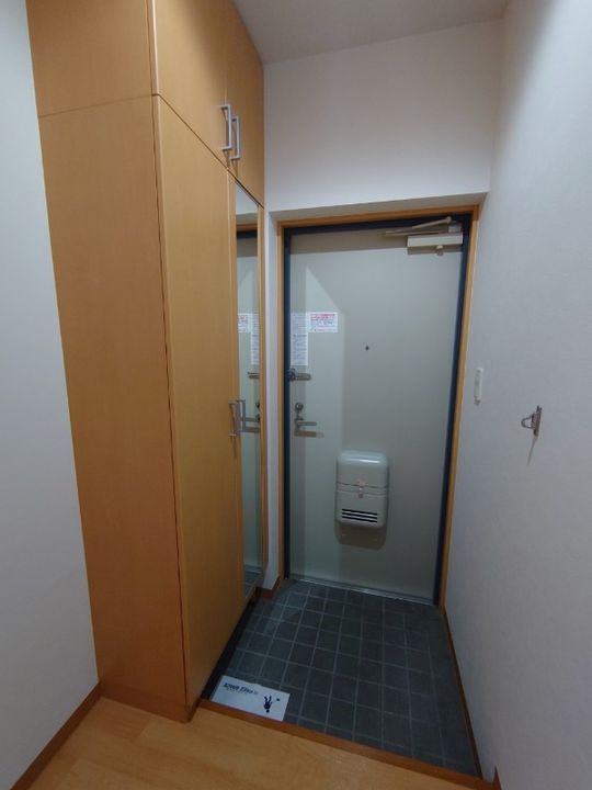 静岡県浜松市中央区元浜町(マンション)の賃貸物件の玄関