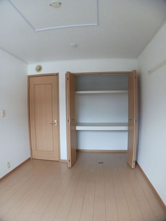 新潟県村上市緑町1(アパート)の賃貸物件の内装