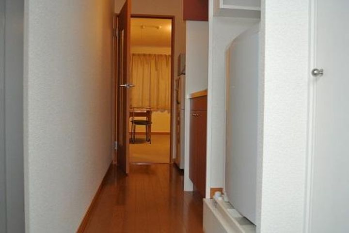 レオパレスブラン大分の玄関