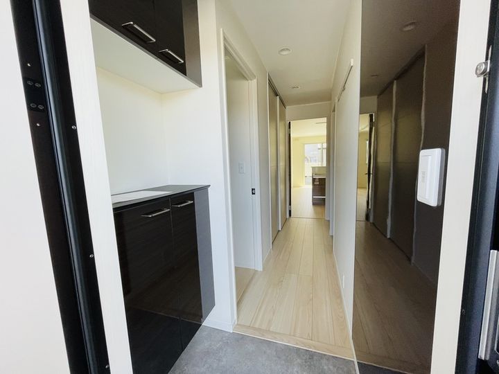 アグロスコート B棟の玄関