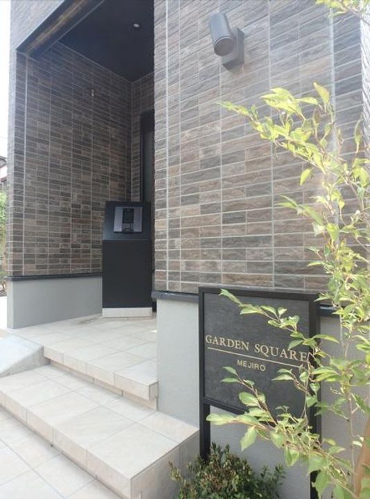 東京都新宿区下落合4(一戸建)の賃貸物件の地図