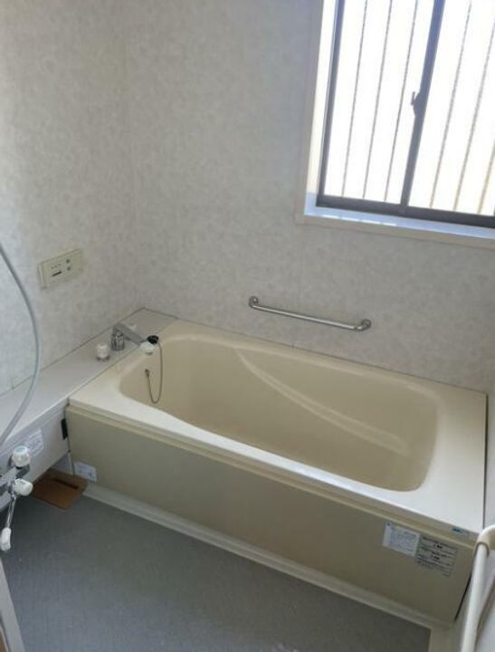 フラワーパークハウスBの風呂