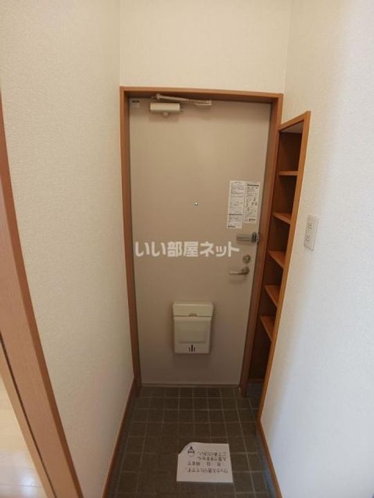 秋田県南秋田郡八郎潟町字一日市(一戸建)の賃貸物件の玄関