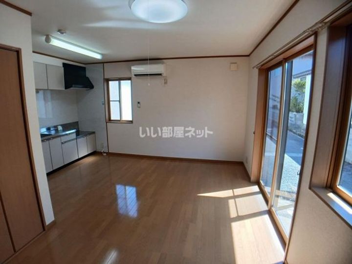 秋田県南秋田郡八郎潟町字一日市(一戸建)の賃貸物件の居間