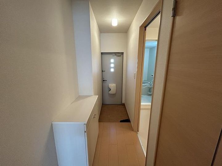 セリシール1、2の玄関