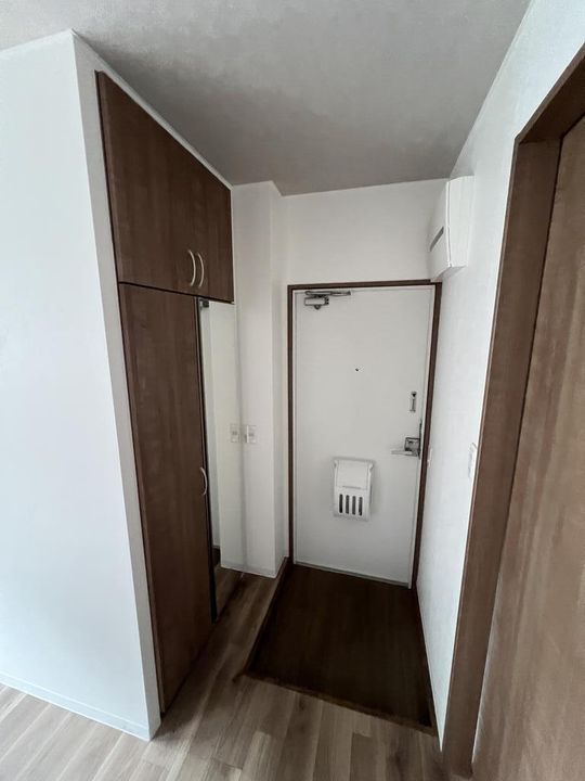 ウィンディア大里の玄関