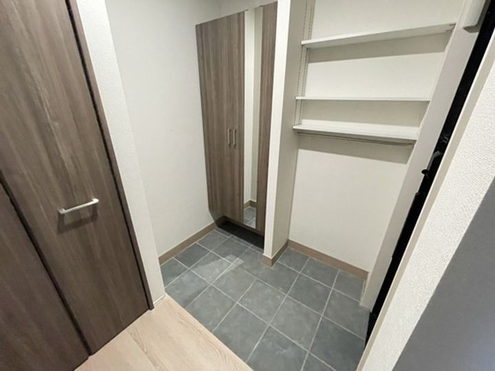 D-ROOM高須2丁目 B棟の玄関