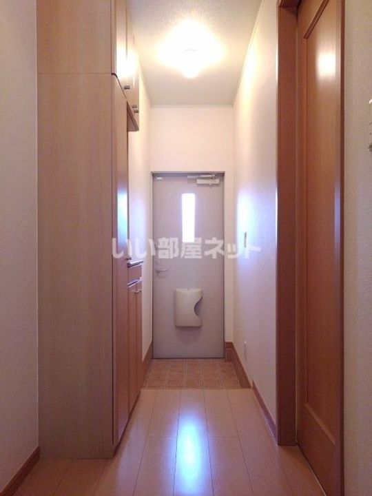 福島県福島市方木田字白家(アパート)の賃貸物件の玄関