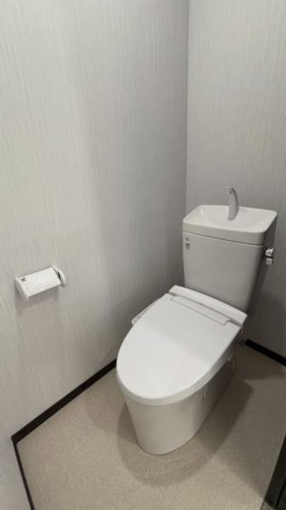 第8オガワビルの内装