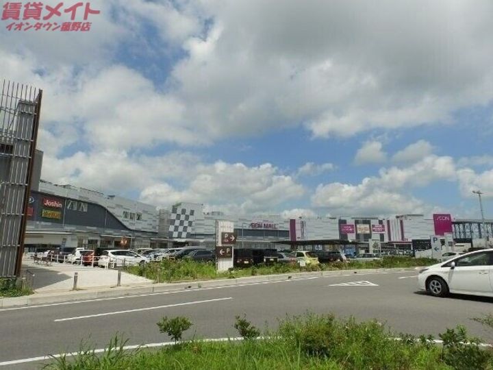 クレールパルの周辺