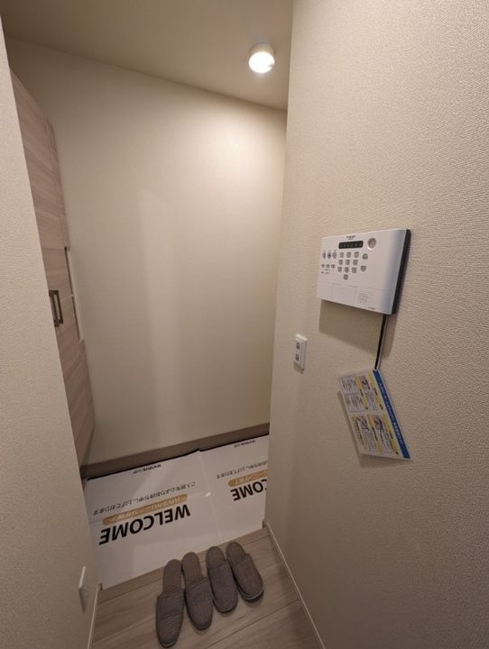 静岡県浜松市中央区領家1(アパート)の賃貸物件の玄関