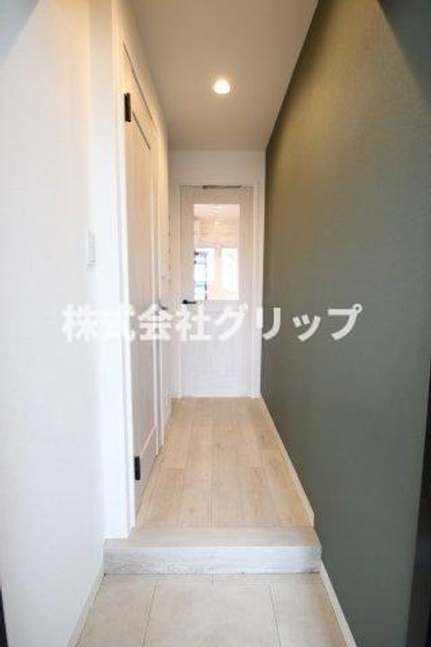 グレイス南太田の玄関