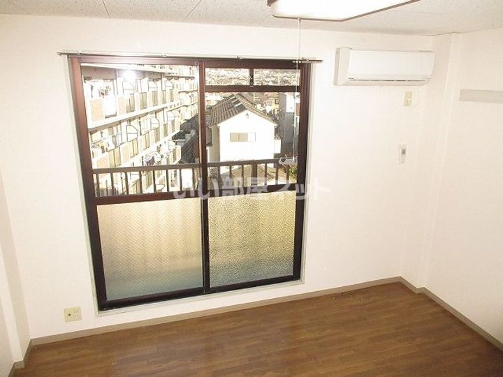 奈良県奈良市神殿町(マンション)の賃貸物件の居間