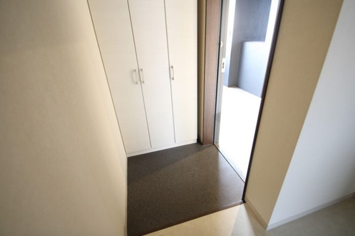 ヴィラ オアシスの玄関