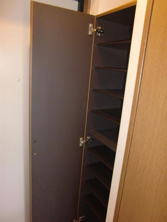 ヒルトップガーデン IIIの玄関