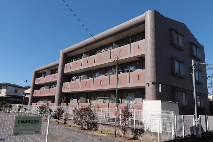 ヒルトップガーデン IIIの外観