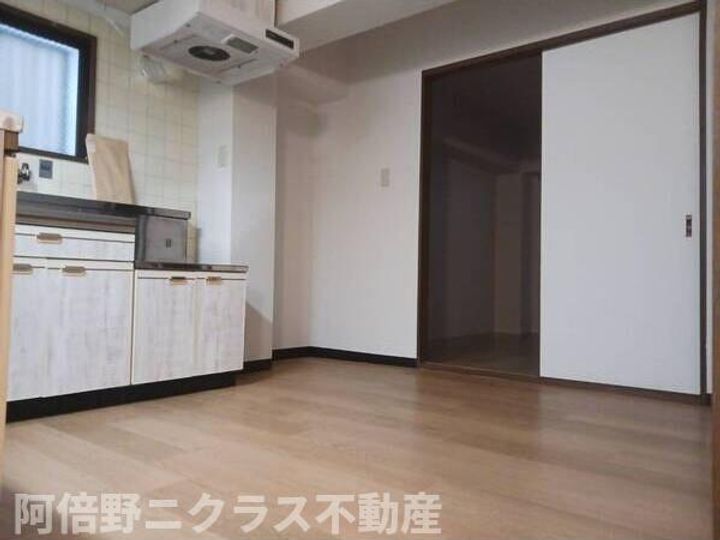 アミティ北畠の居間