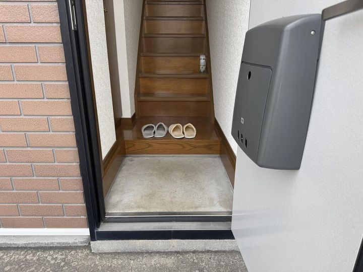 ベネッセ鍛治町の玄関