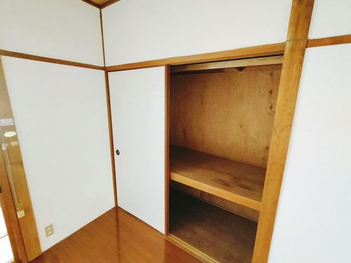 辻産業第13アパートの内装