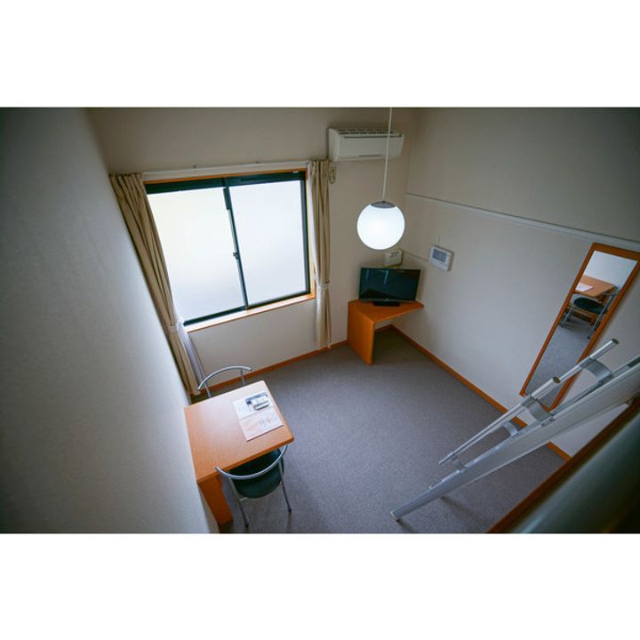 レオパレスハーベストの居間