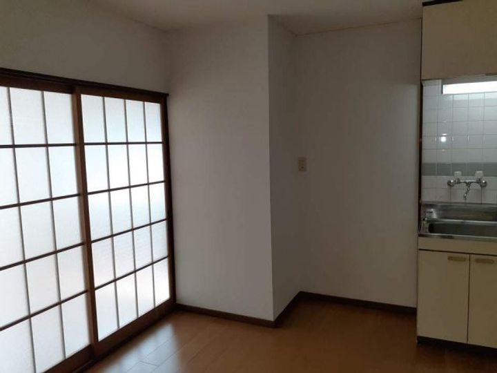 群馬県高崎市片岡町3(アパート)の賃貸物件の居間