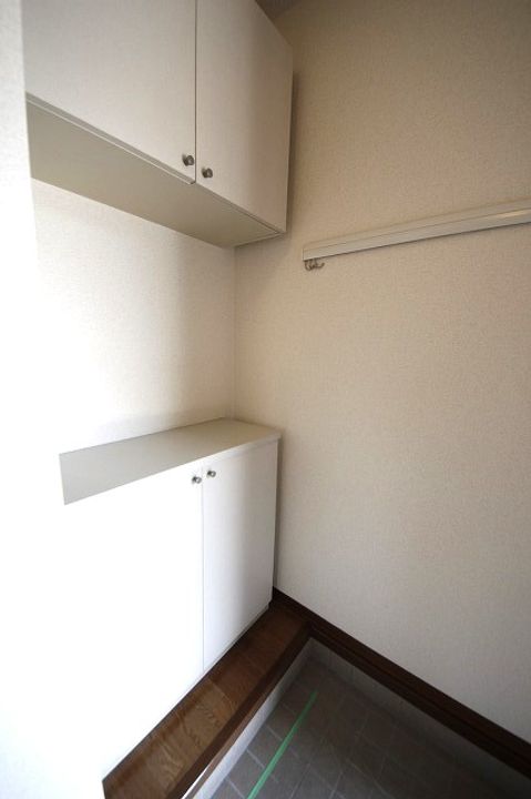 プラザハイツCの玄関