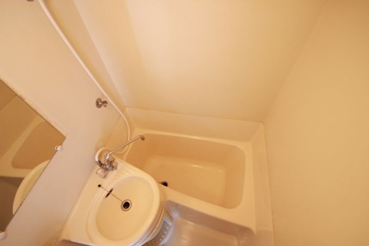 山鶴ビルの風呂