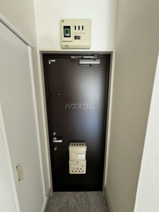 ブルースターの玄関