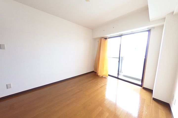 神奈川県横浜市泉区中田東4(マンション)の賃貸物件の居間