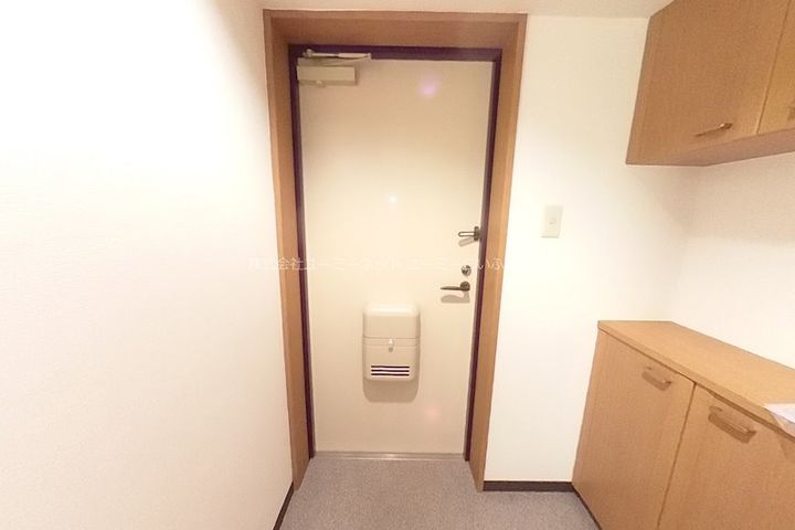 神奈川県横浜市泉区中田東4(マンション)の賃貸物件の玄関