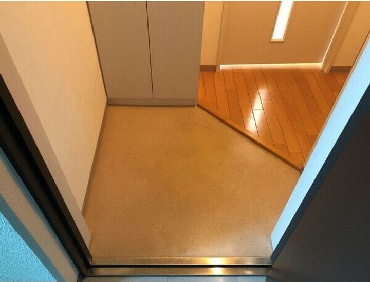 北海道札幌市西区二十四軒三条6(マンション)の賃貸物件の玄関