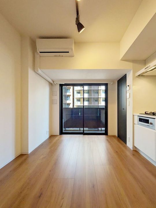 東京都新宿区左門町(マンション)の賃貸物件の居間