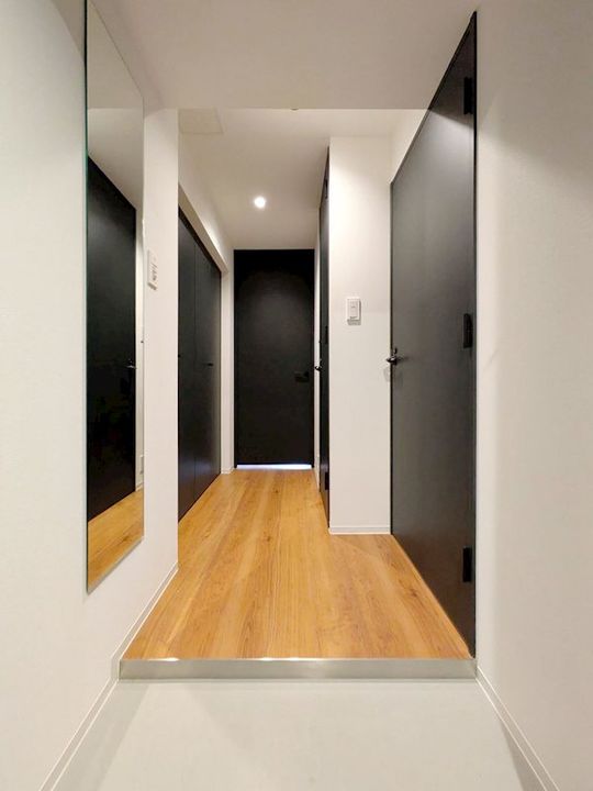 東京都新宿区左門町(マンション)の賃貸物件の玄関