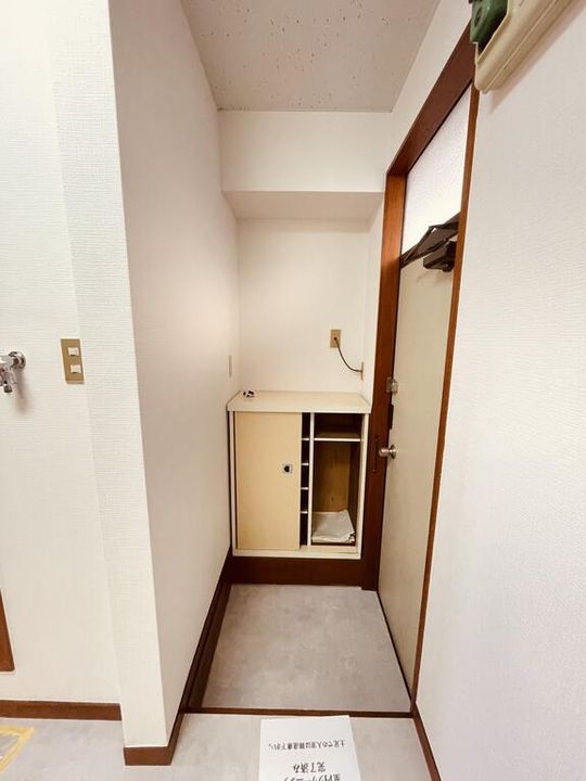 サヌール駒沢の玄関