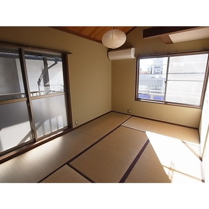 たかはし住宅山桃の居間