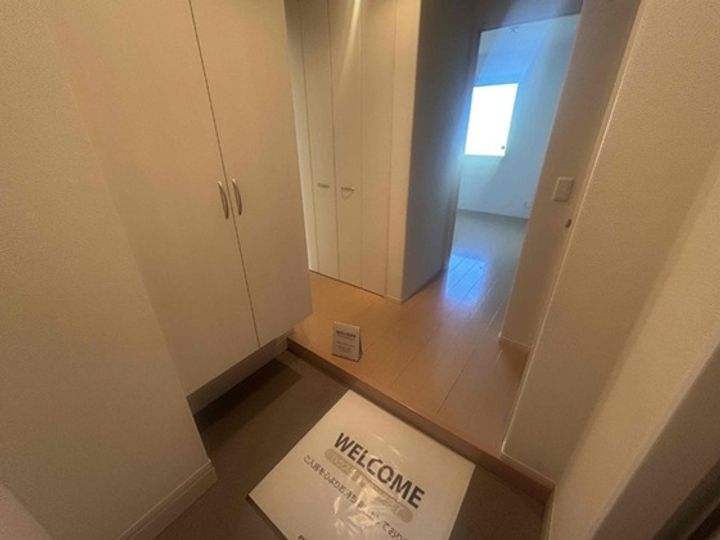 兵庫県明石市大久保町松陰(アパート)の賃貸物件の玄関