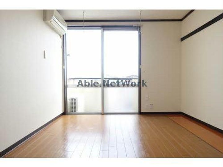 フォーブルさとの居間