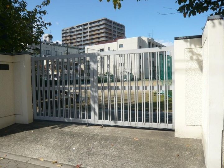 プレアール豊崎の周辺