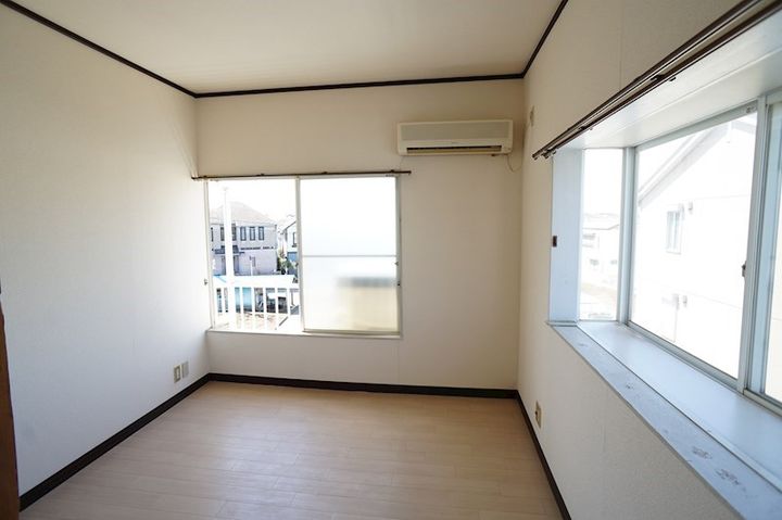 ハイムサンシャワーの居間