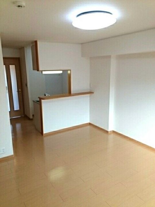 トゥルーランド錦 Dの居間