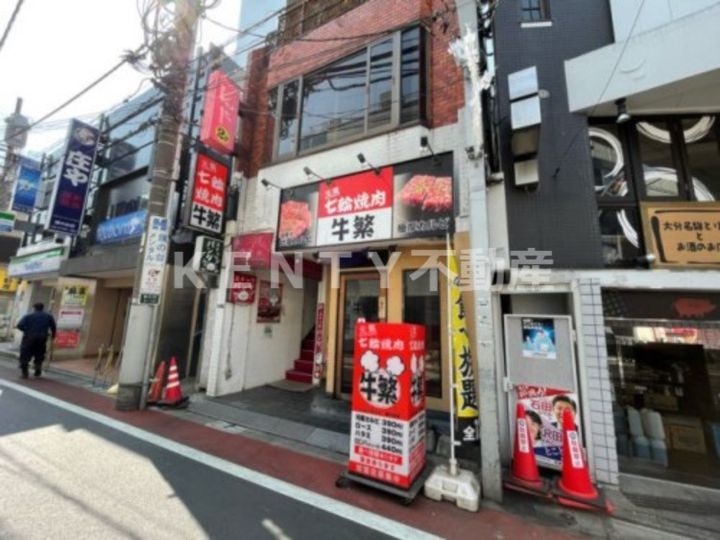 カスタリア旗の台の周辺