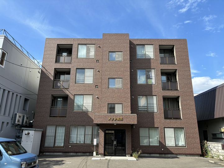メゾン幌西の外観