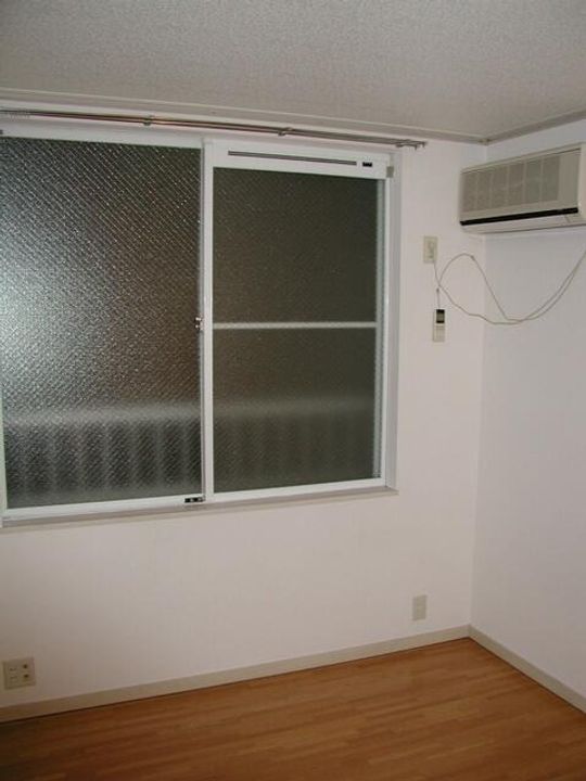 パラシオン泉Aの居間