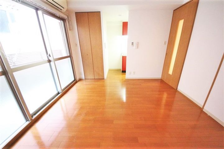 ウィスタリア京橋の居間