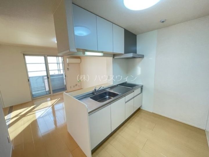 埼玉県越谷市レイクタウン1(アパート)の賃貸物件のキッチン