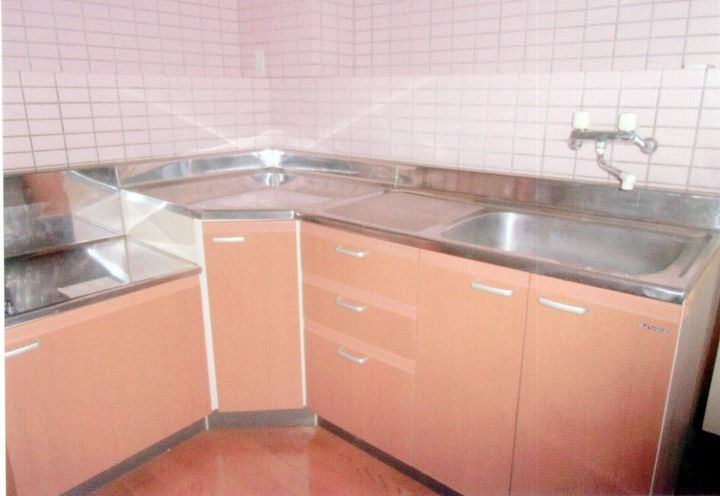 静岡県熱海市中央町(マンション)の賃貸物件のキッチン